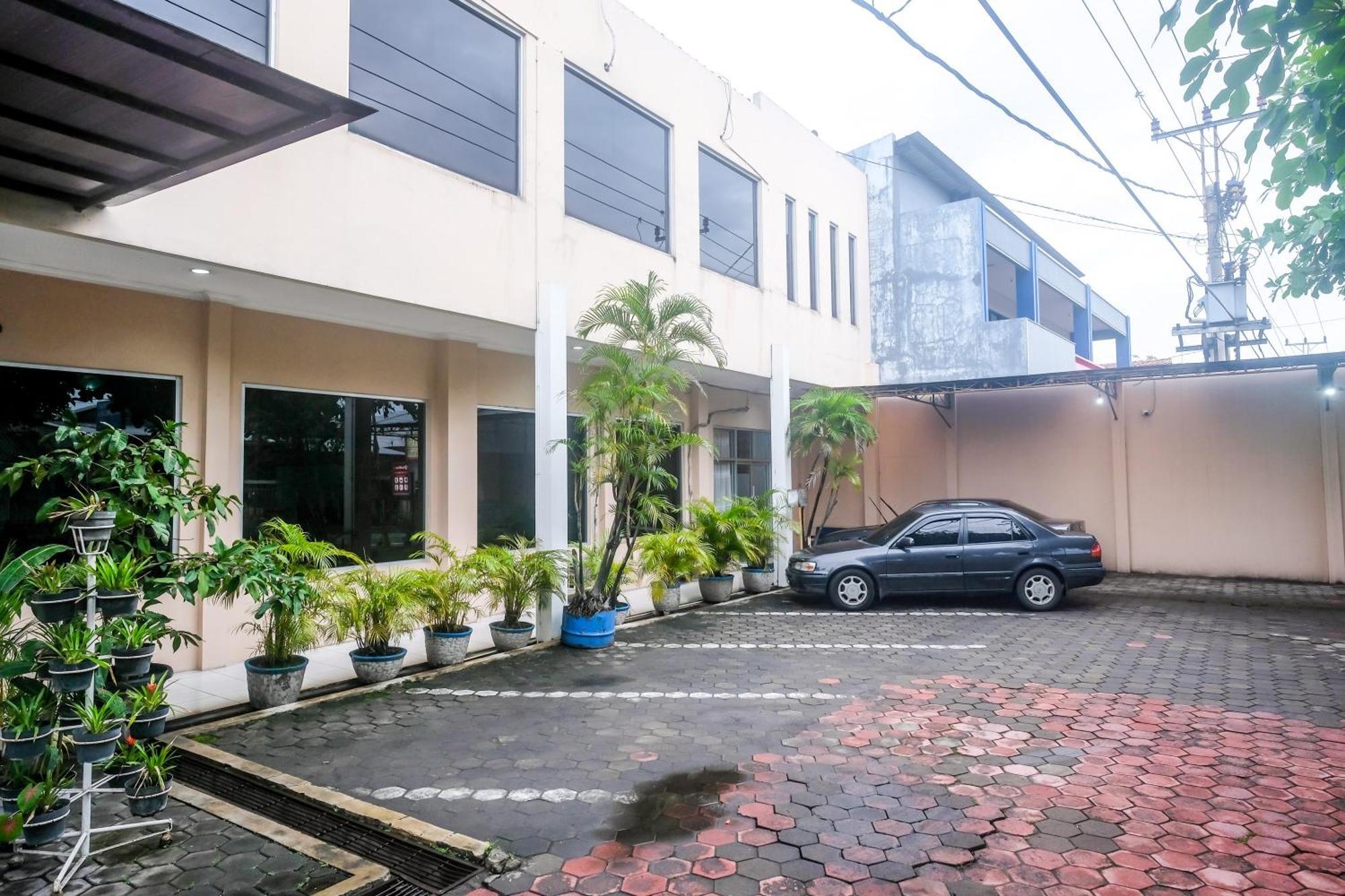 Reddoorz Syariah At Griya Raharja 클라텐 외부 사진