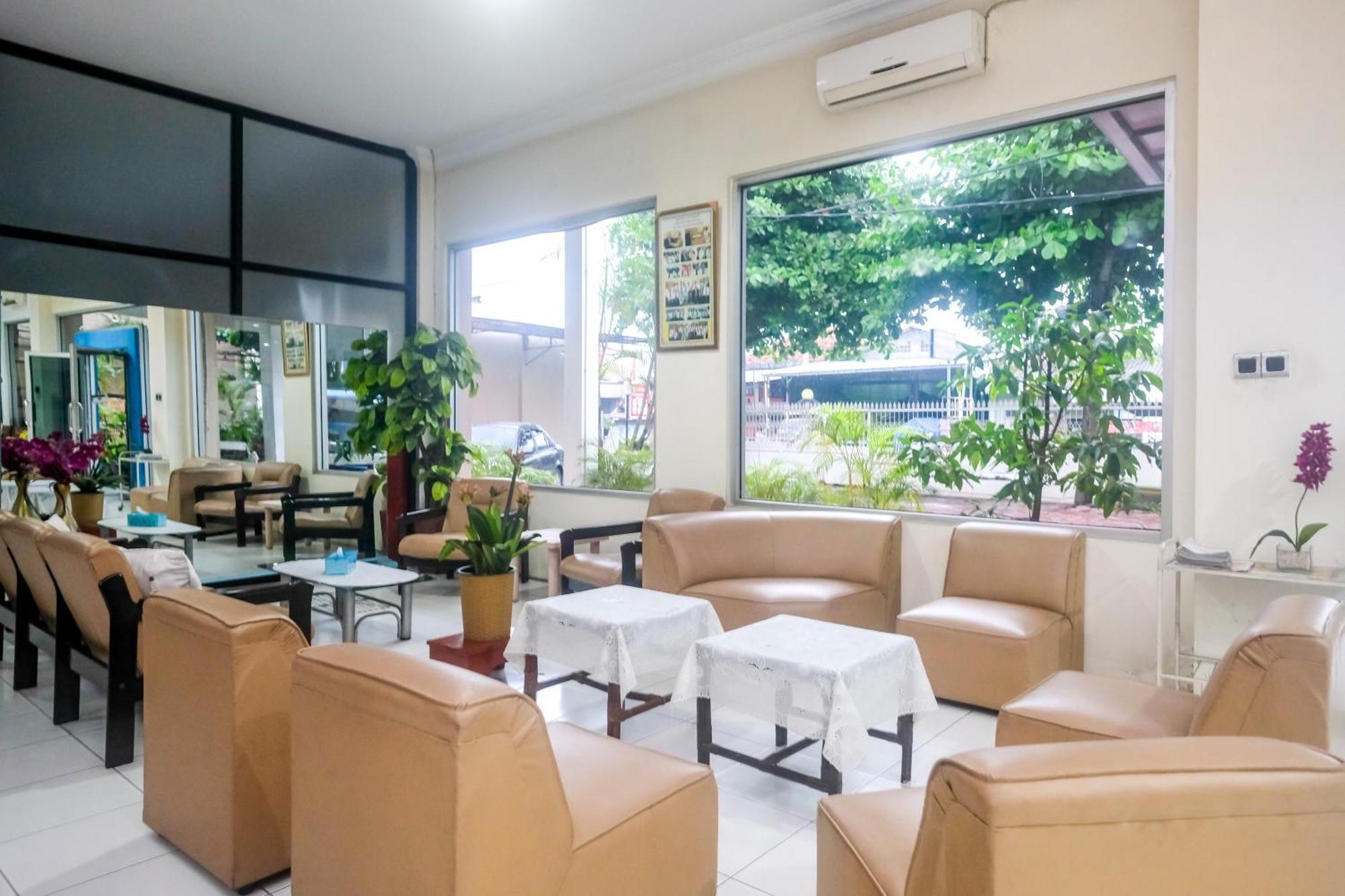 Reddoorz Syariah At Griya Raharja 클라텐 외부 사진