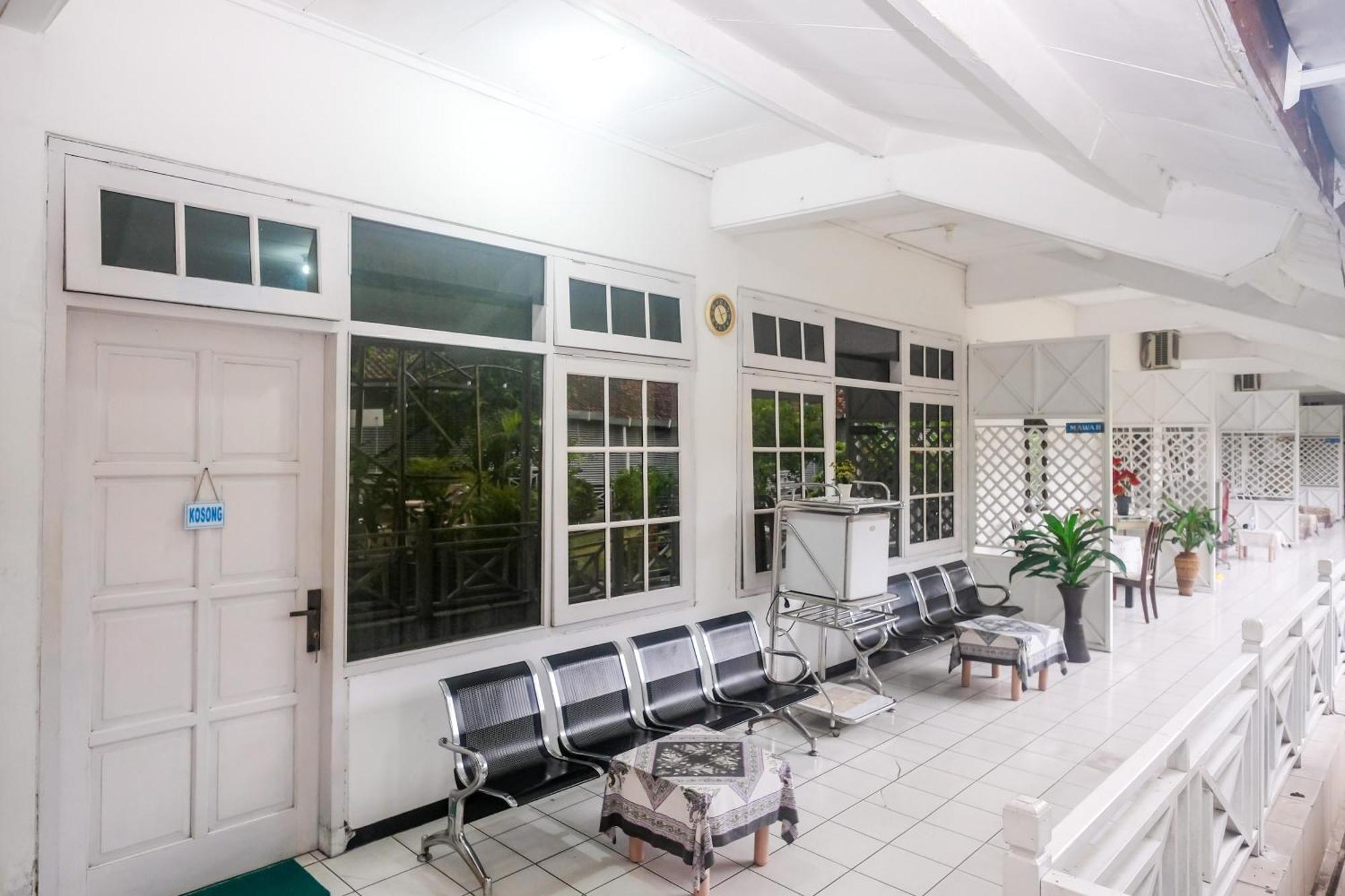 Reddoorz Syariah At Griya Raharja 클라텐 외부 사진